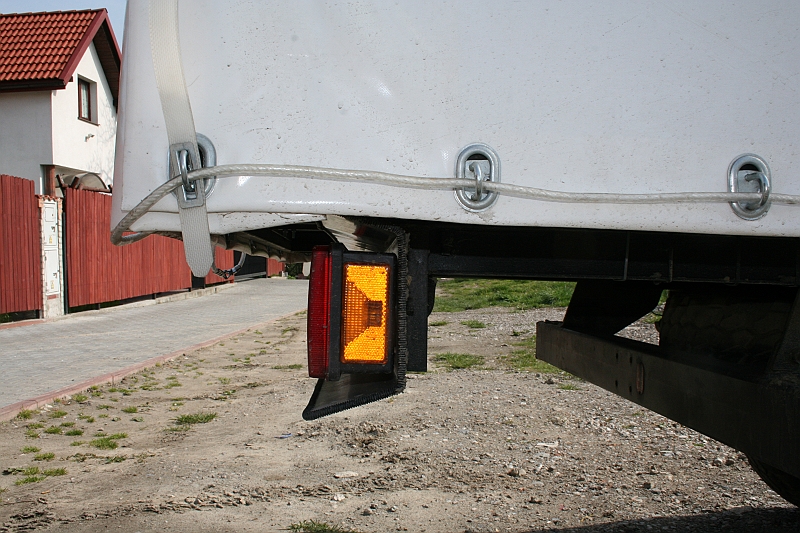 HL lampy tyl 008
